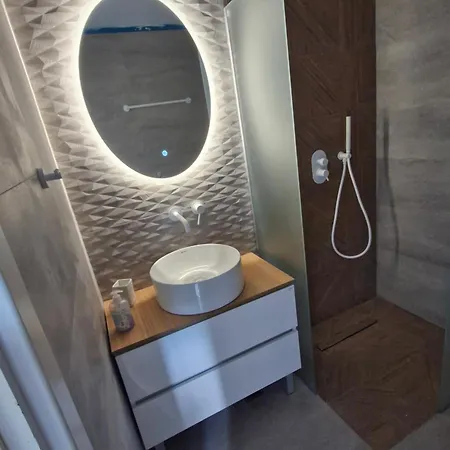 Apartament Vickyvillas *