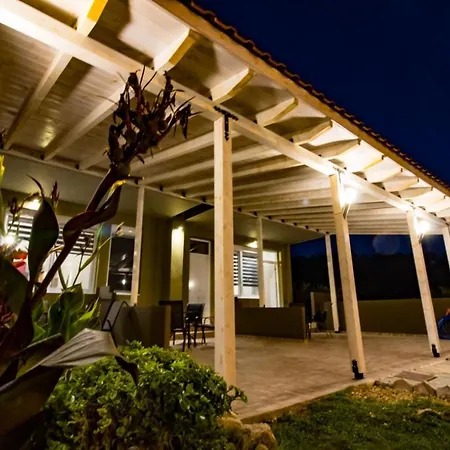 Apartamento Vickyvillas *