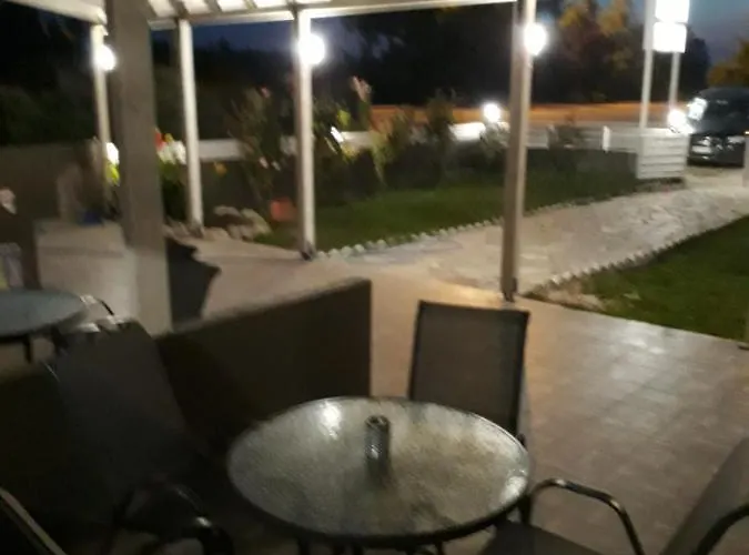 Vickyvillas Apartamento *