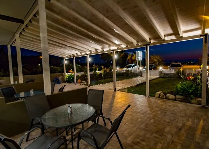 Vickyvillas Apartamento *