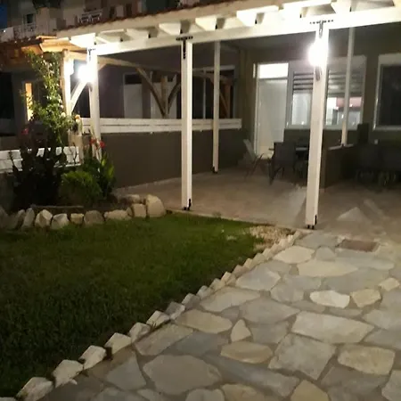 Vickyvillas Апартаменты *